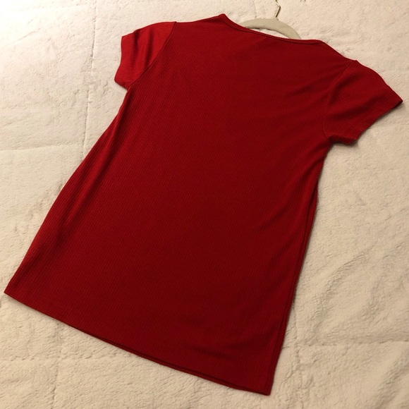 Guess Red Ribbed Cutout Tee ♥️⁉️ - Picture 5 of 7